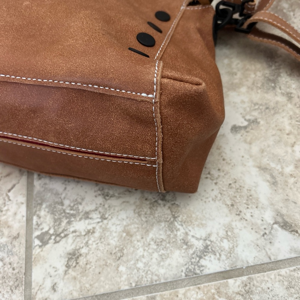 Hammitt Medium Bryant Tan Saddle Leather with Bronze Hardware - Picture 8 of 16